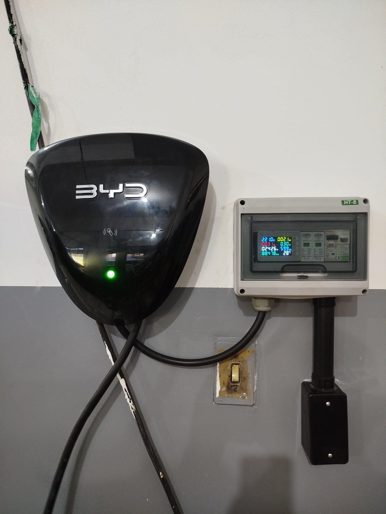 Instalação de carregador para carro elétrico (wallbox) em oficina na Federação, Salvador - BA
